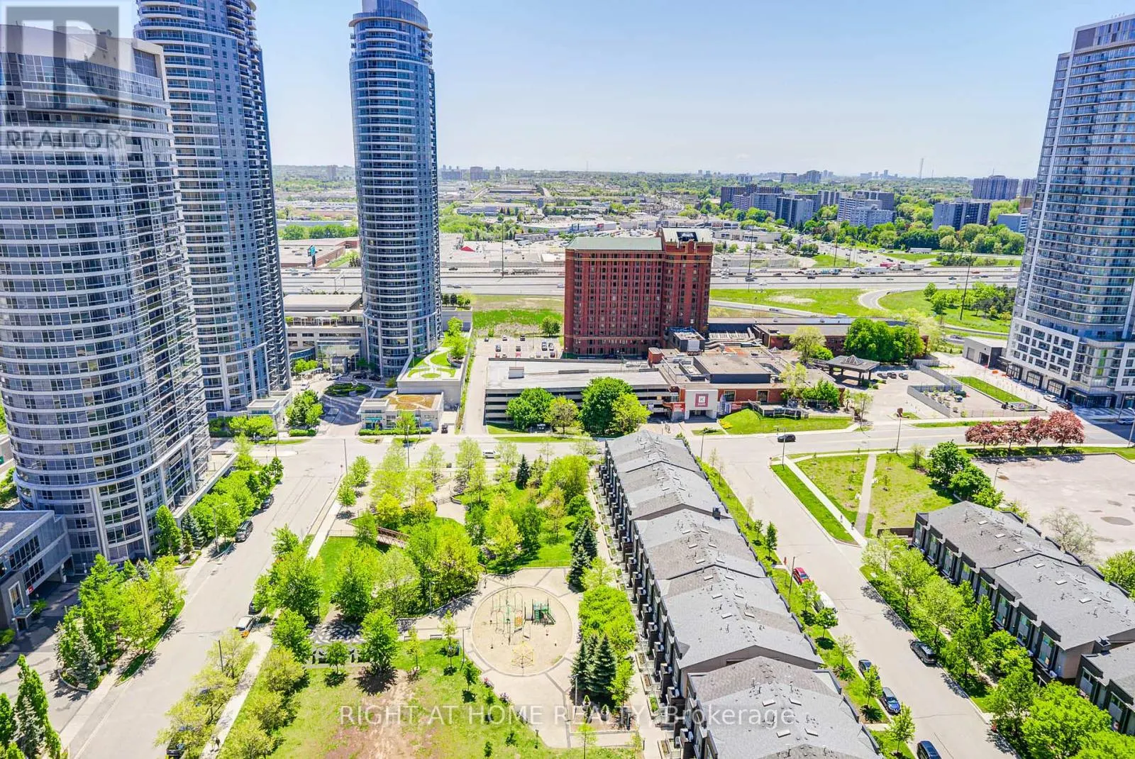 2503 - 255 VILLAGE GREEN SQUARE