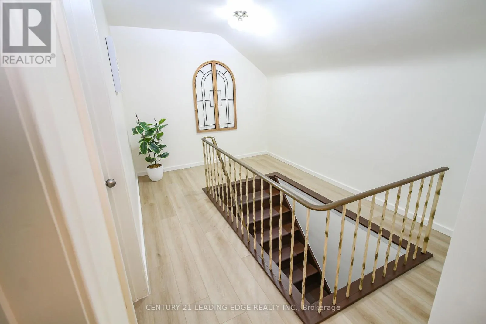 121 NORTHVIEW AVENUE