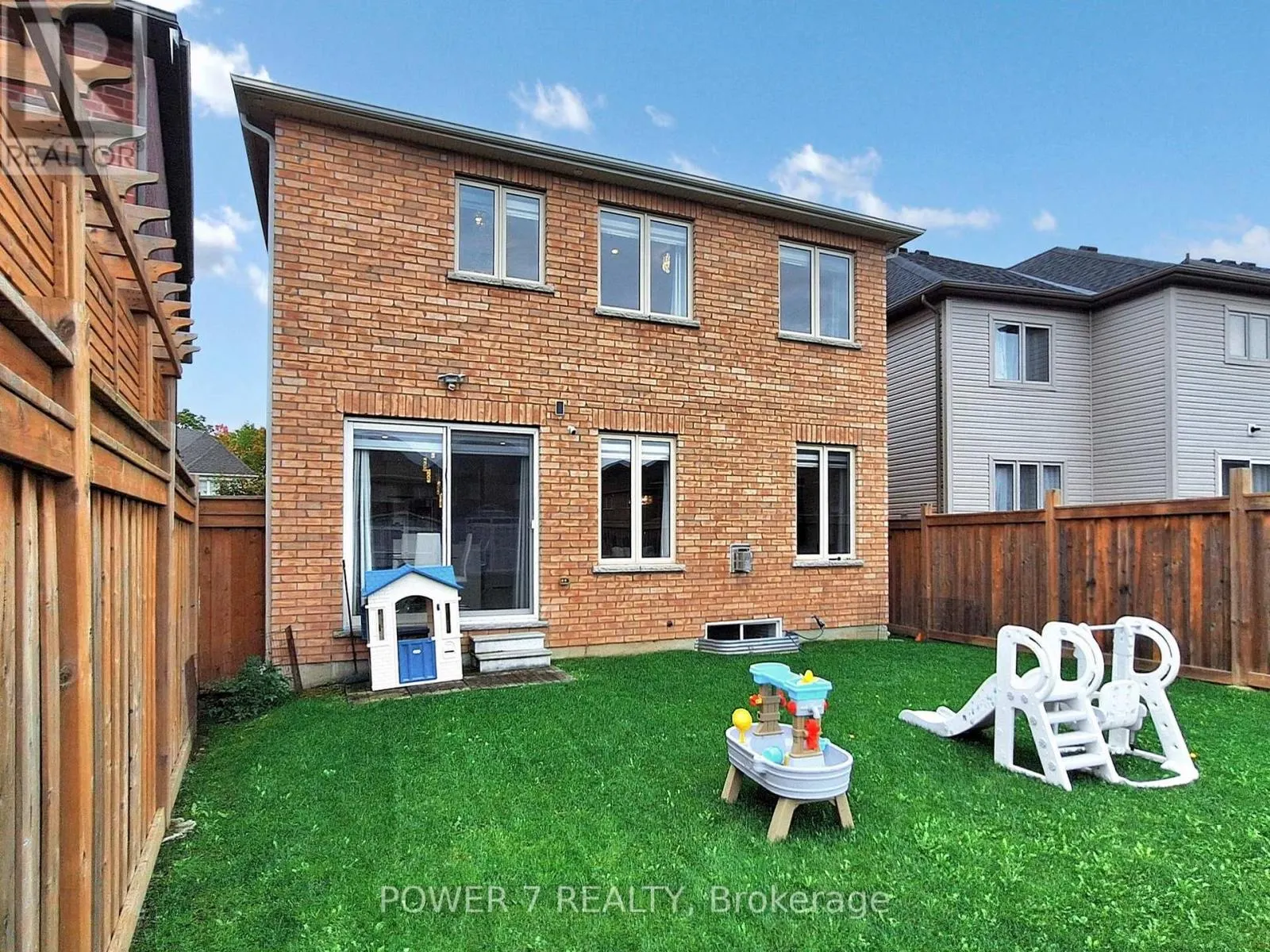 2417 DRESS CIRCLE CRESCENT