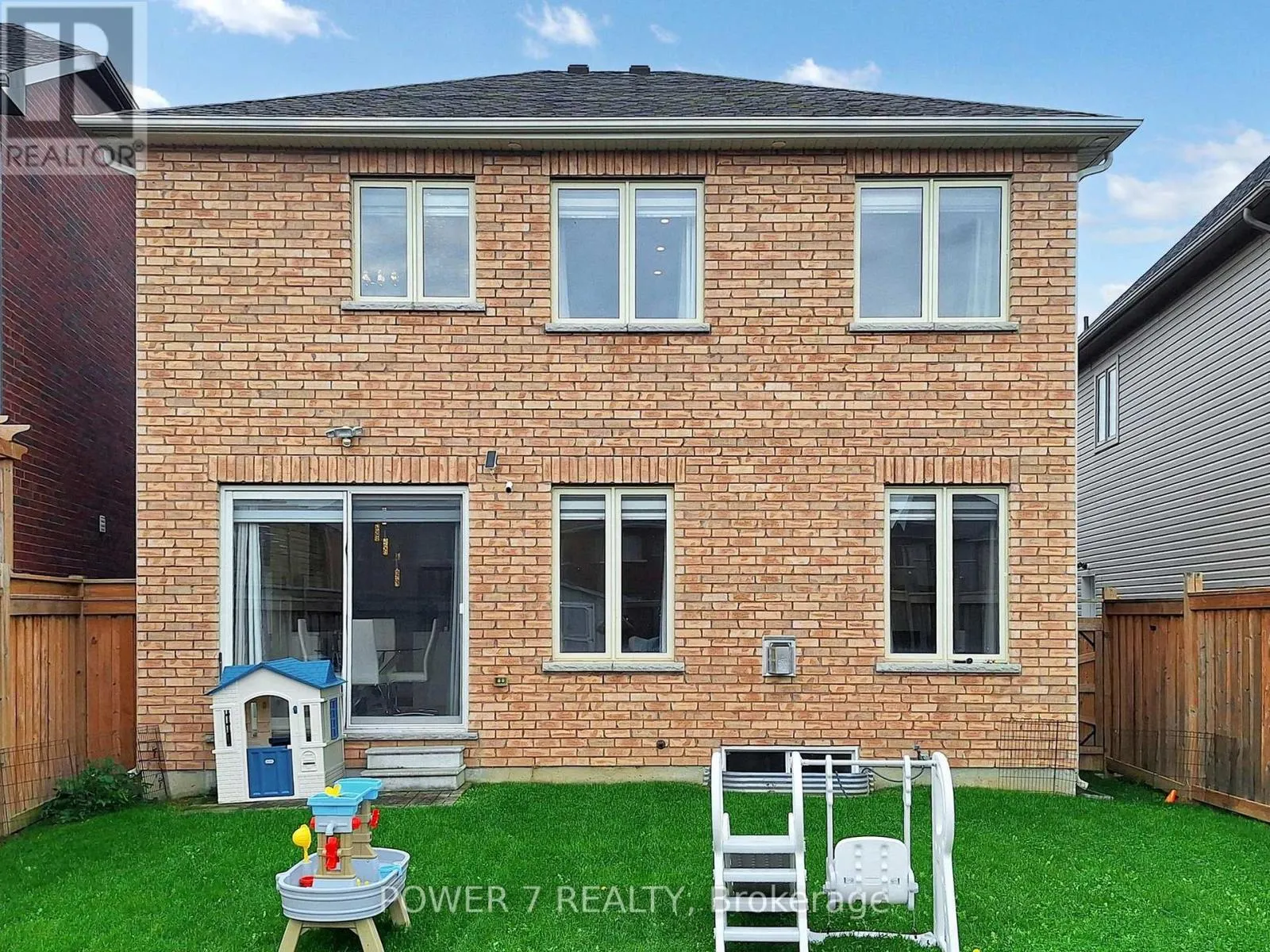 2417 DRESS CIRCLE CRESCENT