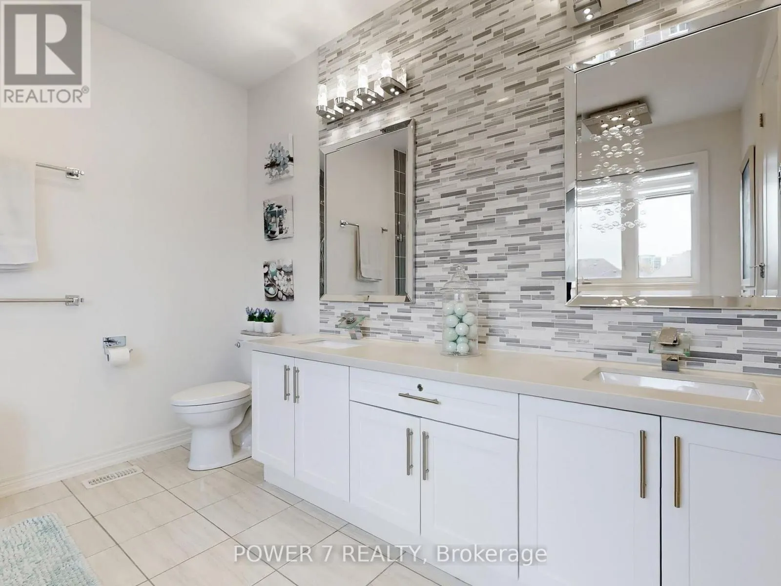 2417 DRESS CIRCLE CRESCENT