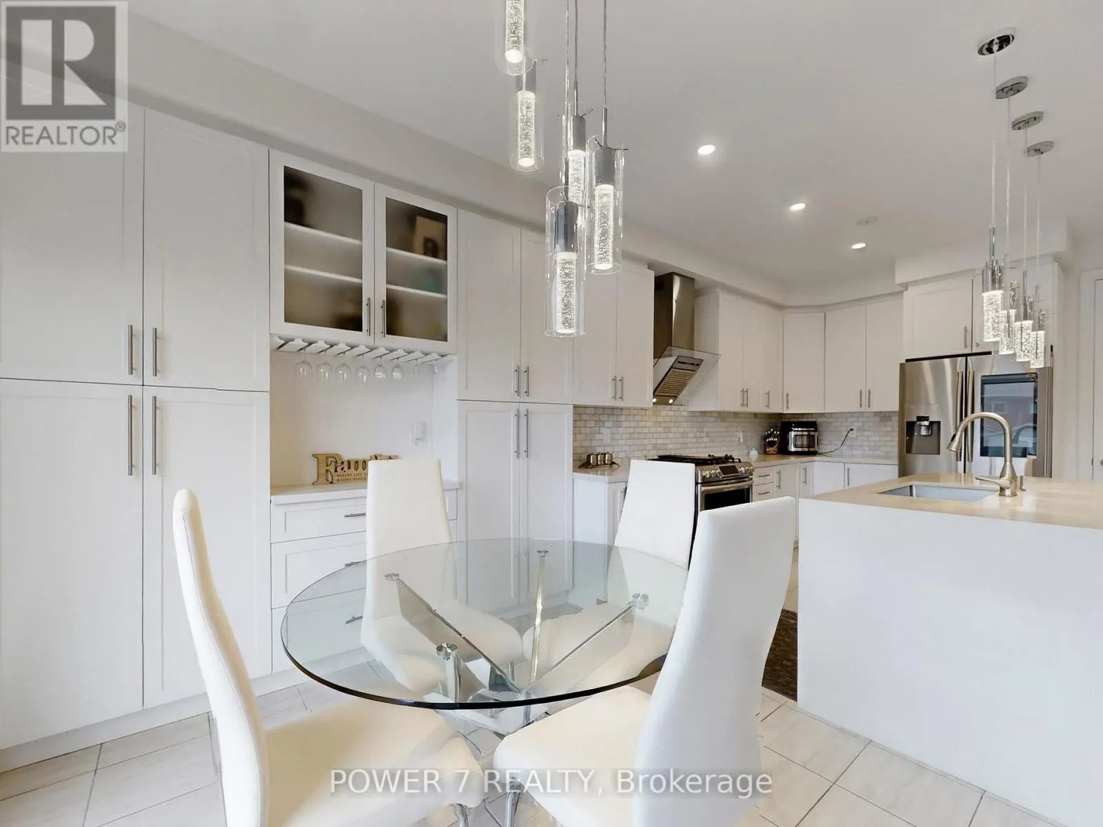 2417 DRESS CIRCLE CRESCENT