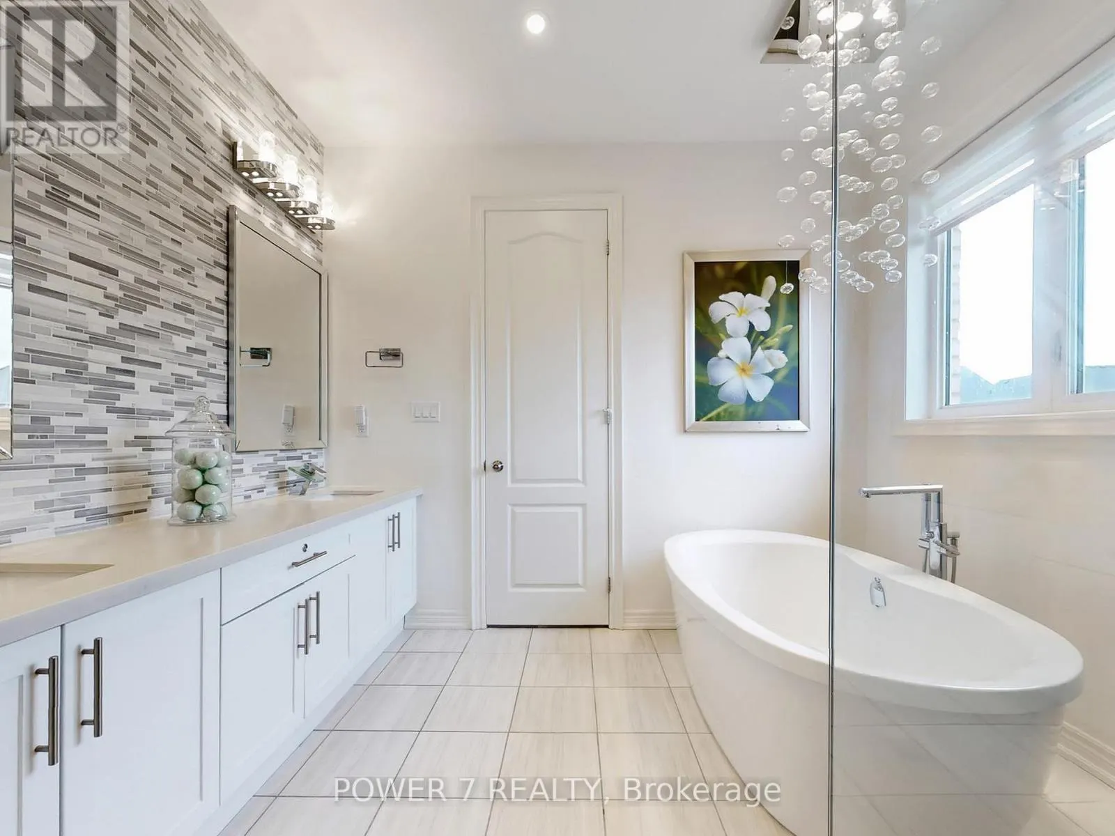 2417 DRESS CIRCLE CRESCENT