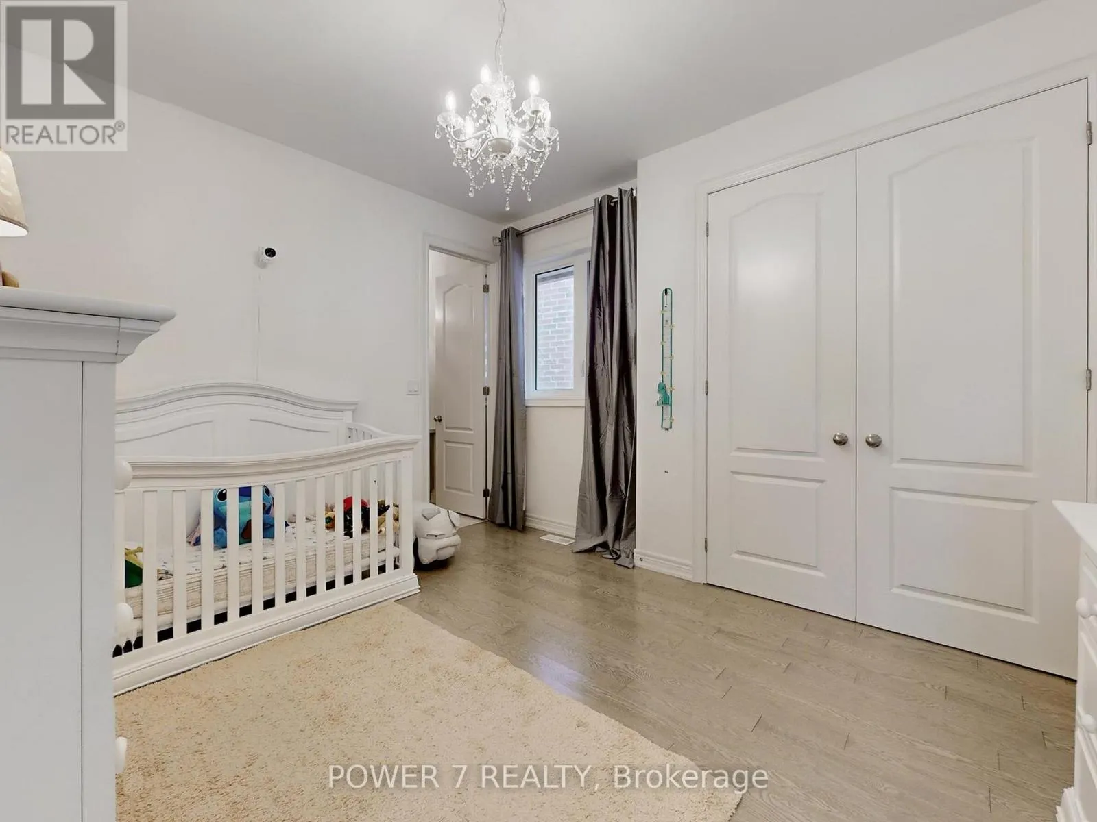 2417 DRESS CIRCLE CRESCENT