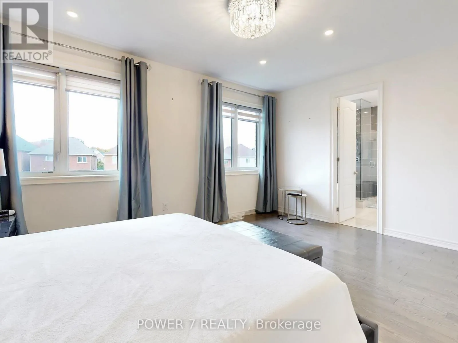 2417 DRESS CIRCLE CRESCENT