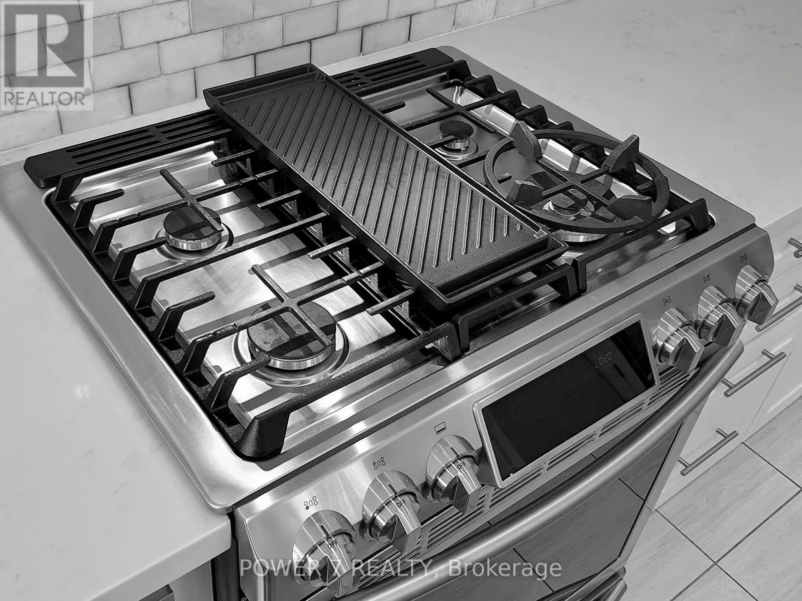 2417 DRESS CIRCLE CRESCENT