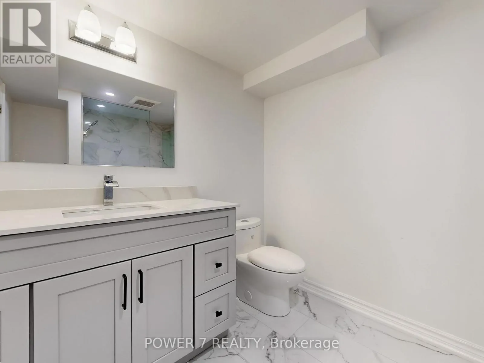 2417 DRESS CIRCLE CRESCENT