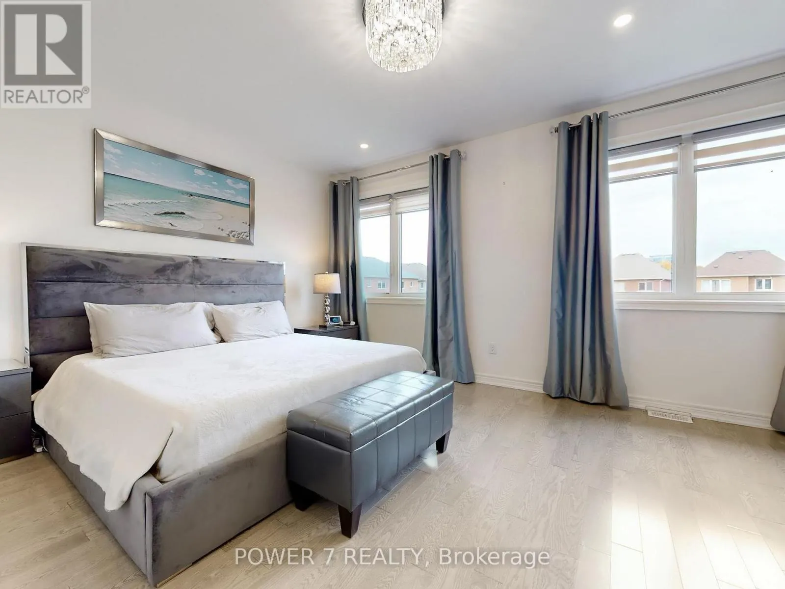 2417 DRESS CIRCLE CRESCENT