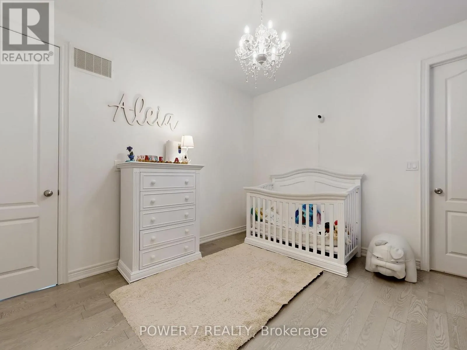 2417 DRESS CIRCLE CRESCENT