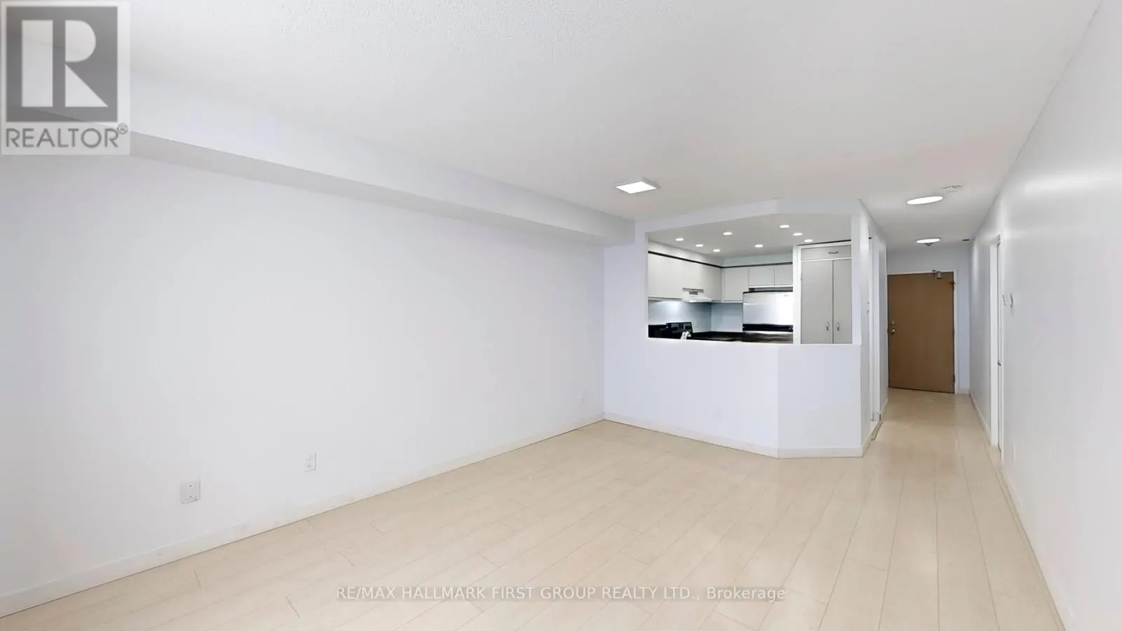 508 - 711 ROSSLAND ROAD