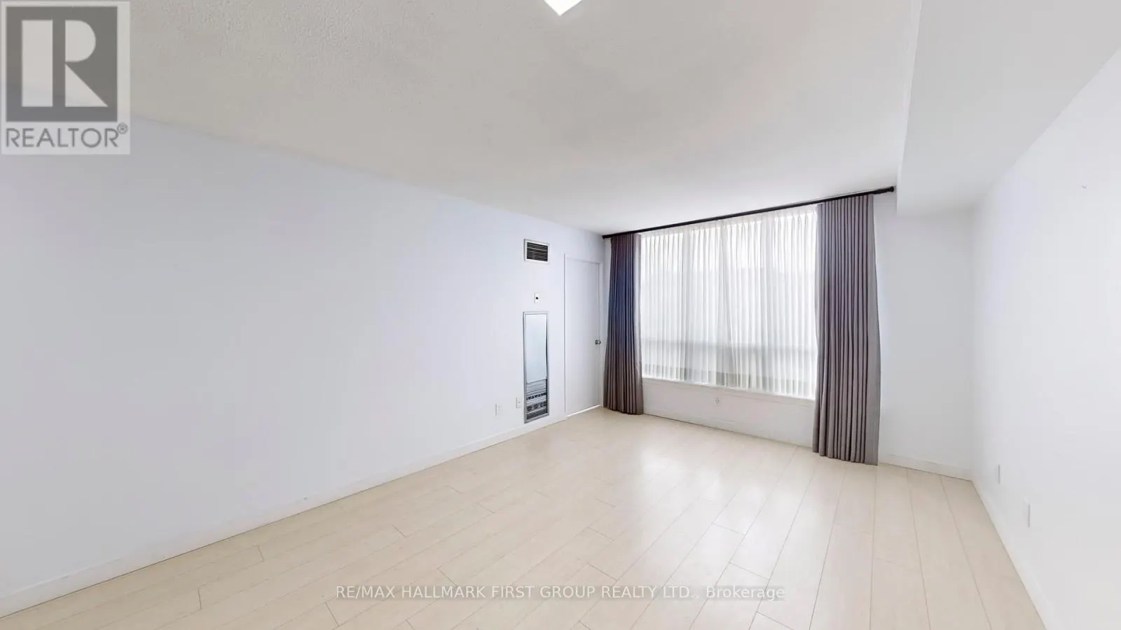 508 - 711 ROSSLAND ROAD