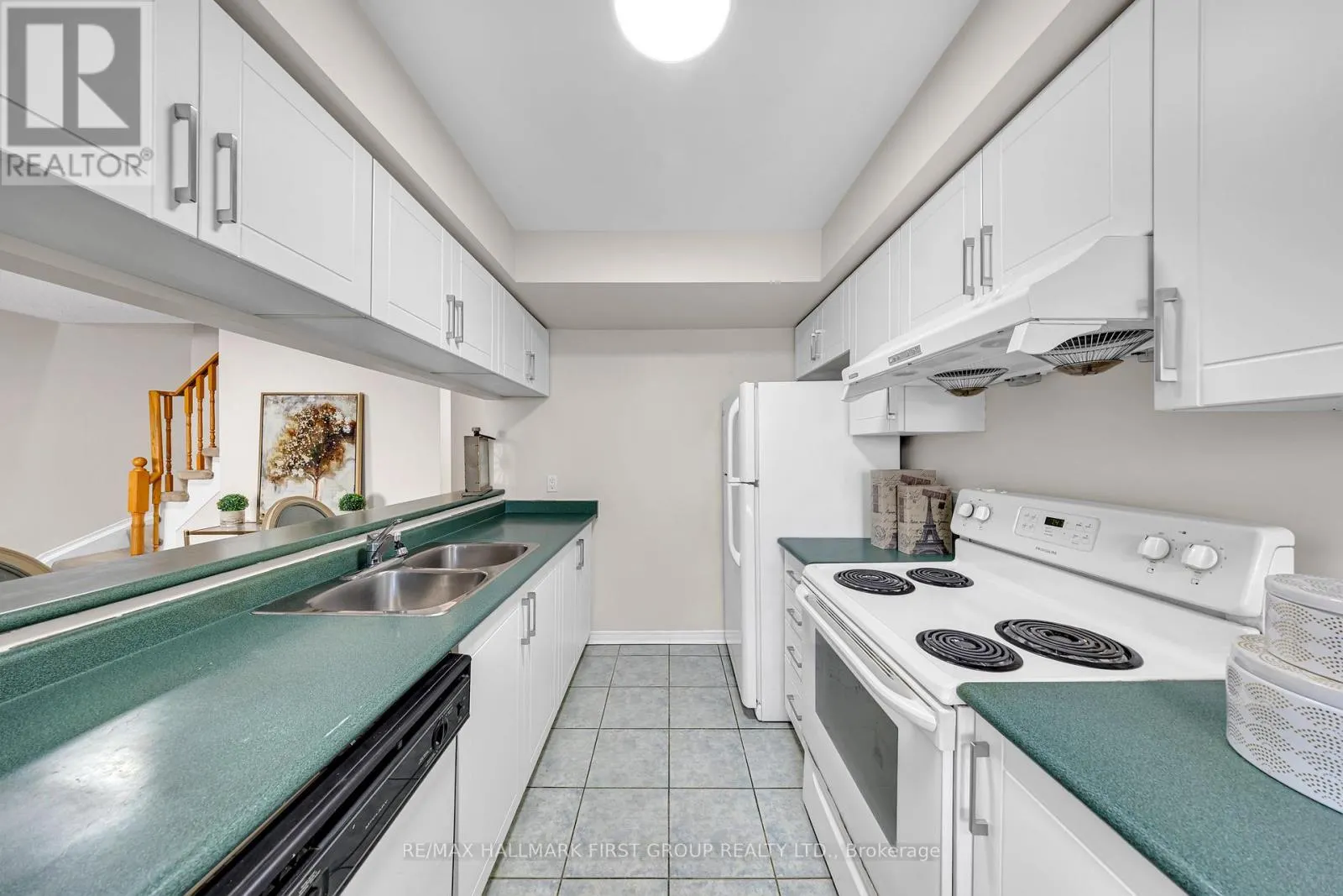 102 - 29 ROSEBANK DRIVE