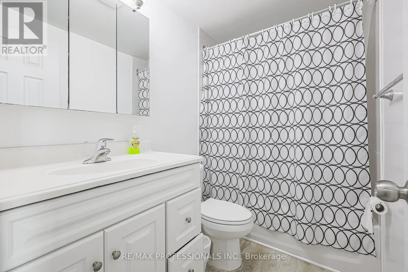 39 - 221 ORMOND DRIVE