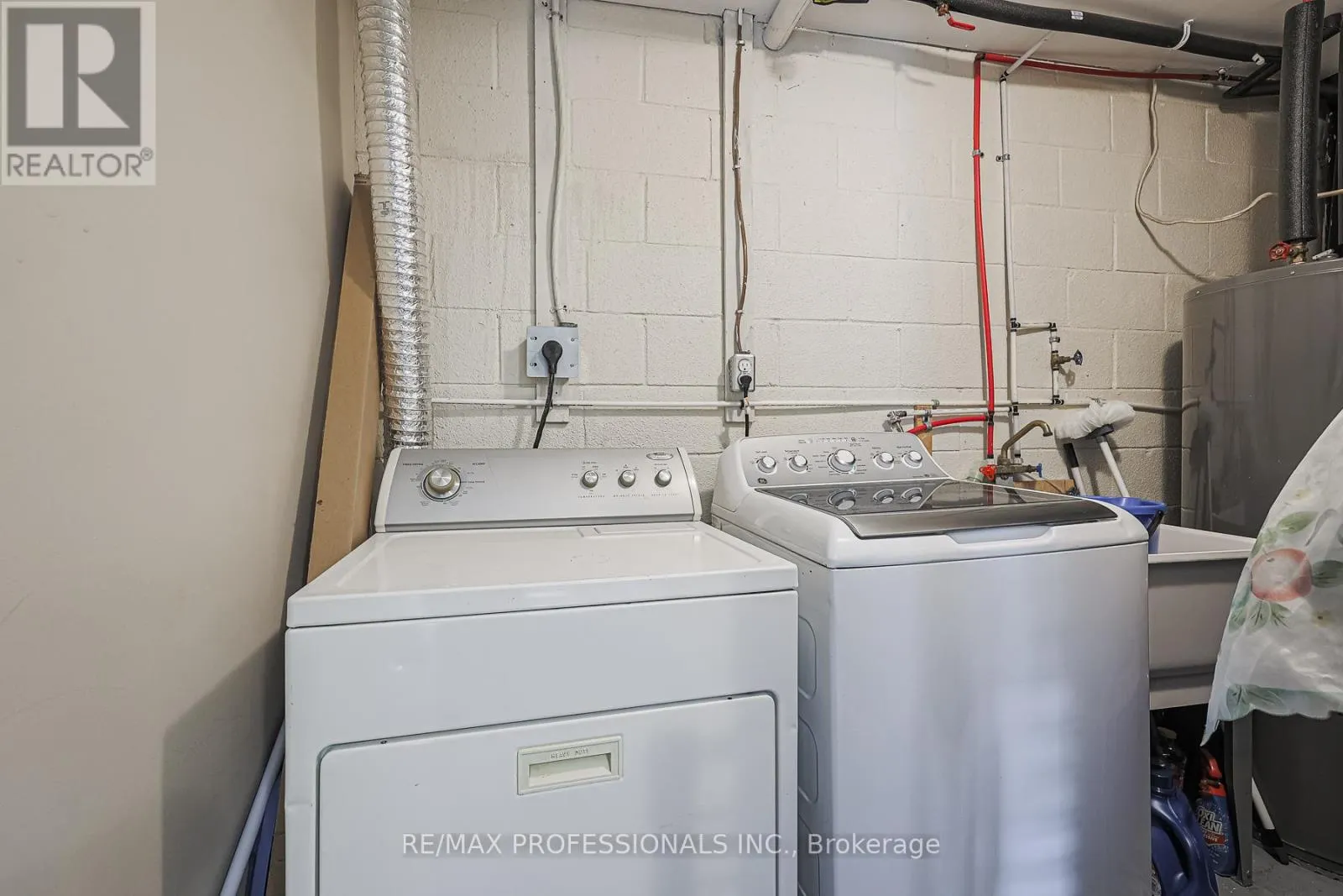 39 - 221 ORMOND DRIVE