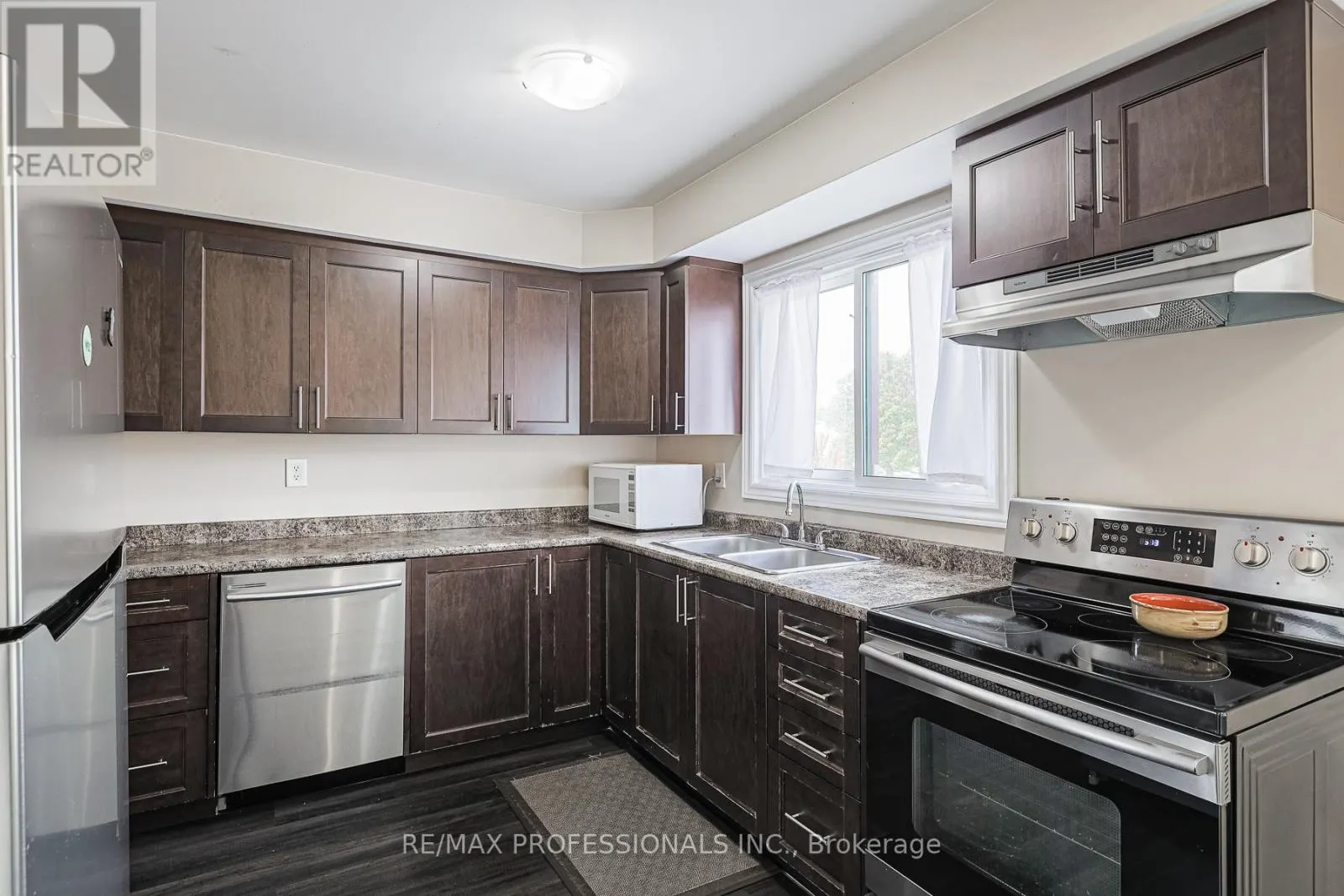 39 - 221 ORMOND DRIVE