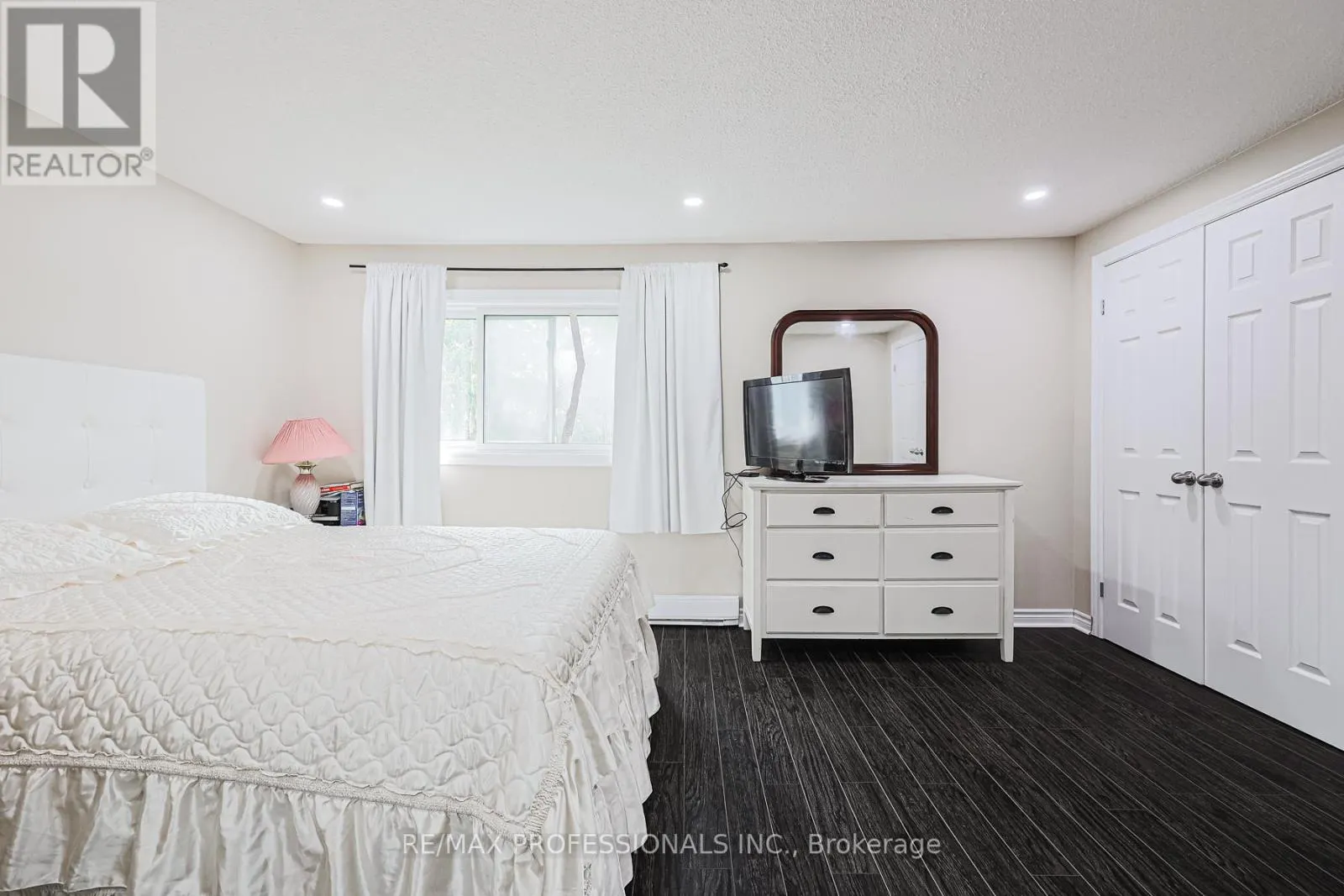 39 - 221 ORMOND DRIVE