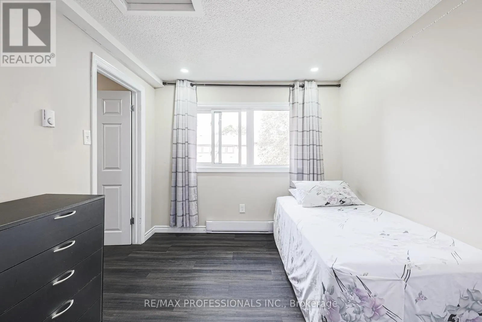 39 - 221 ORMOND DRIVE