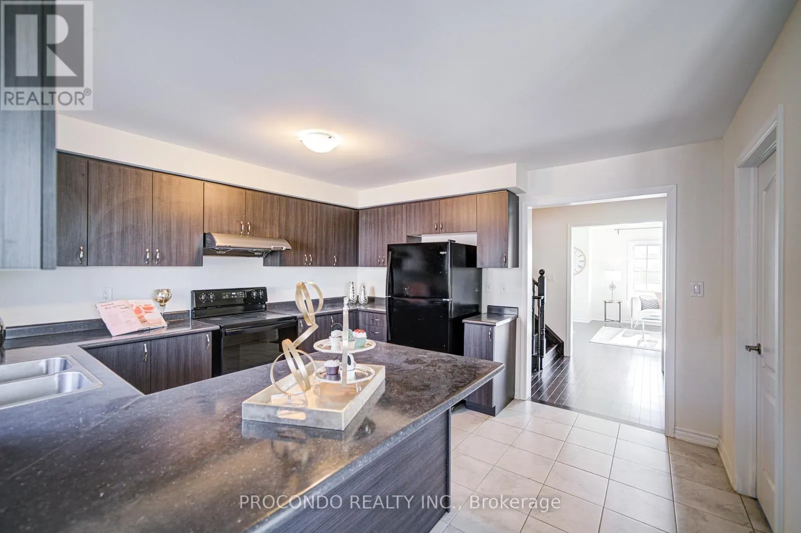 38 BLUEGILL CRESCENT