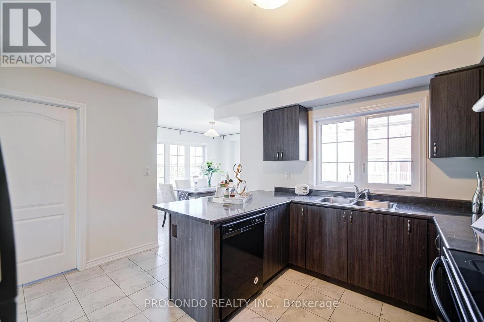 38 BLUEGILL CRESCENT