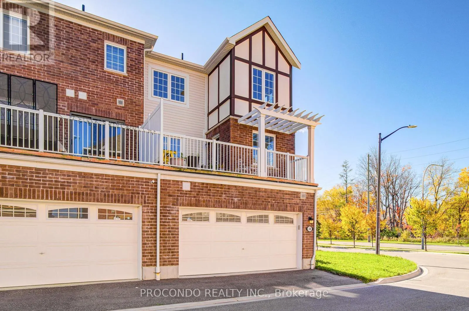 38 BLUEGILL CRESCENT