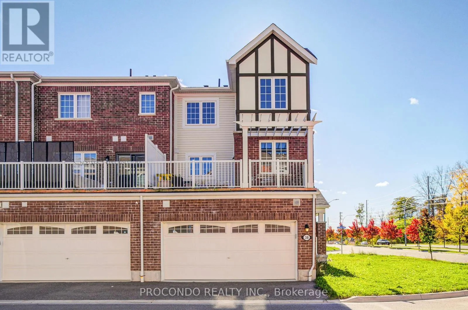 38 BLUEGILL CRESCENT