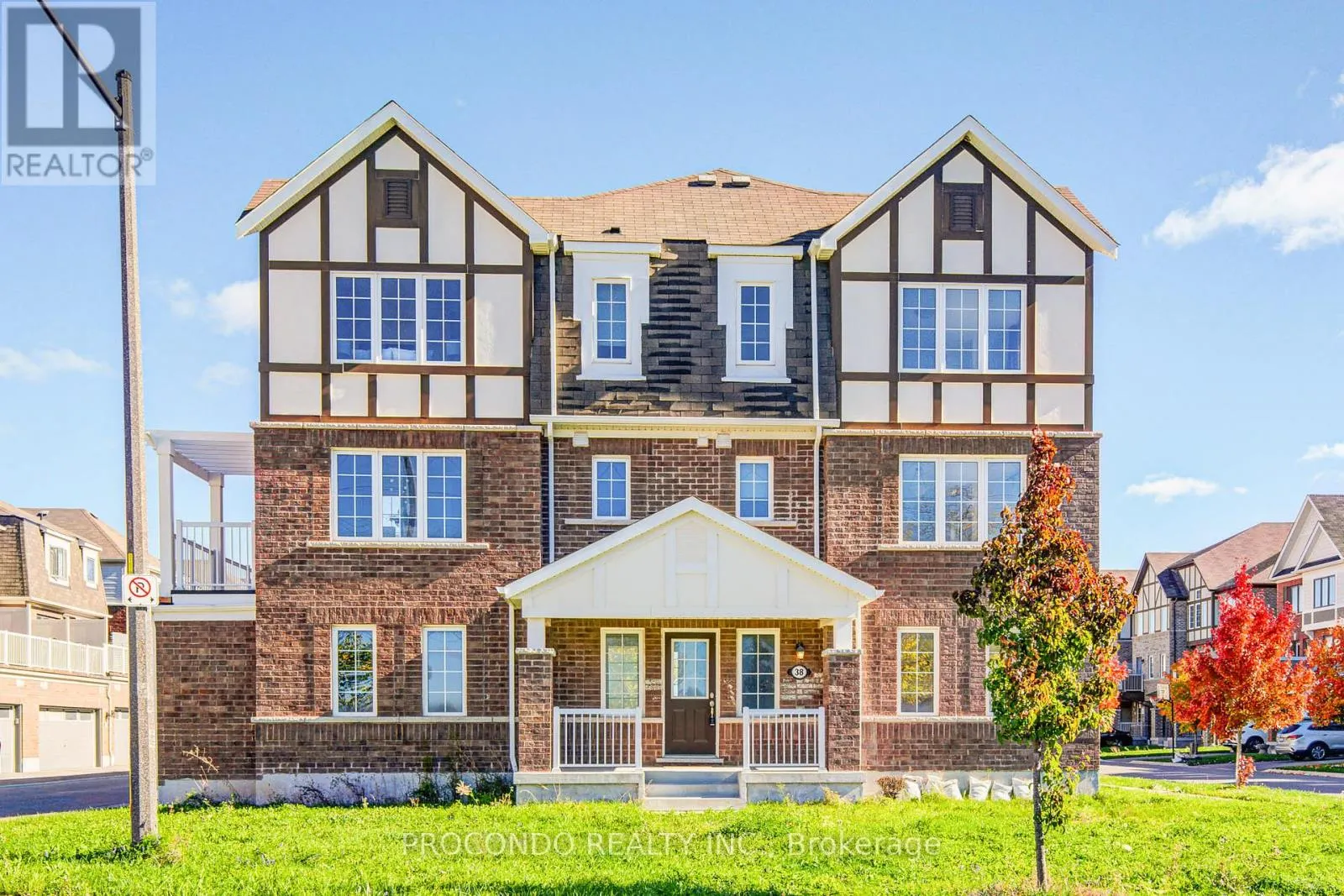 38 BLUEGILL CRESCENT