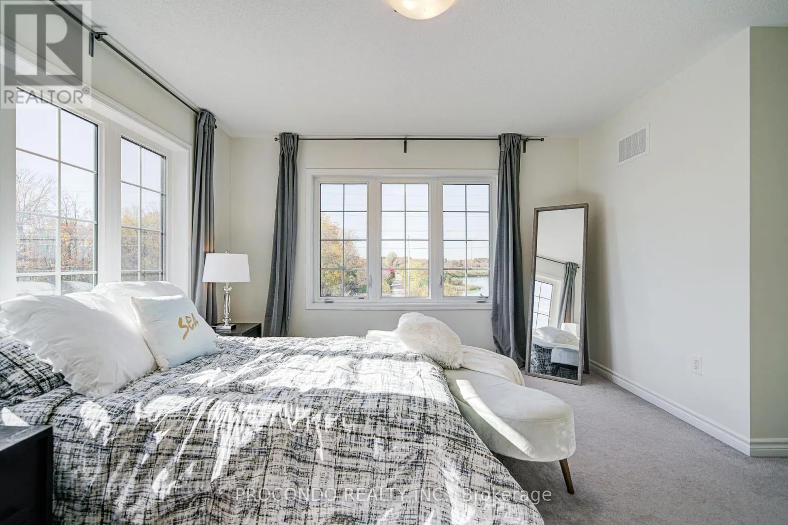 38 BLUEGILL CRESCENT