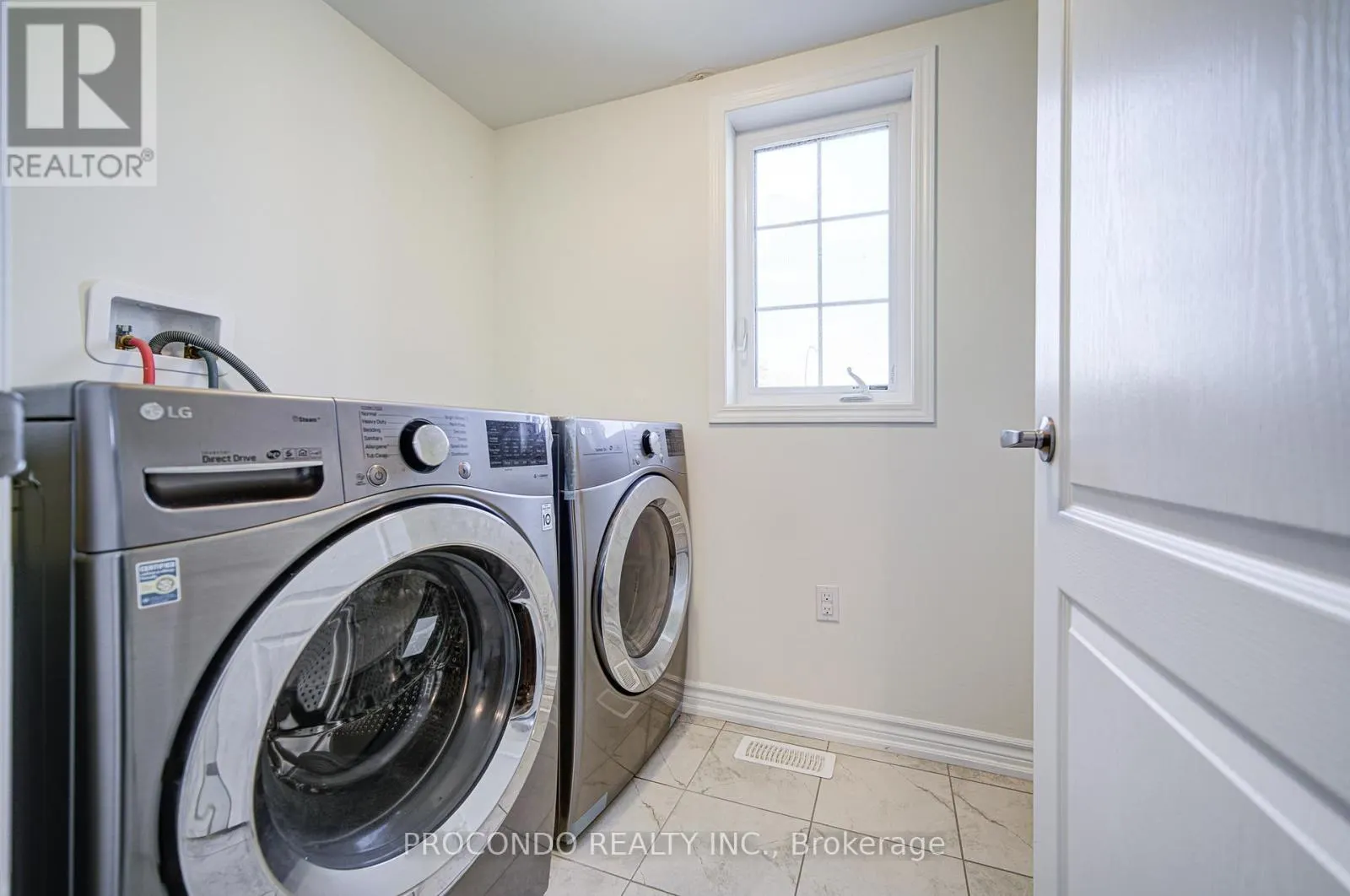 38 BLUEGILL CRESCENT