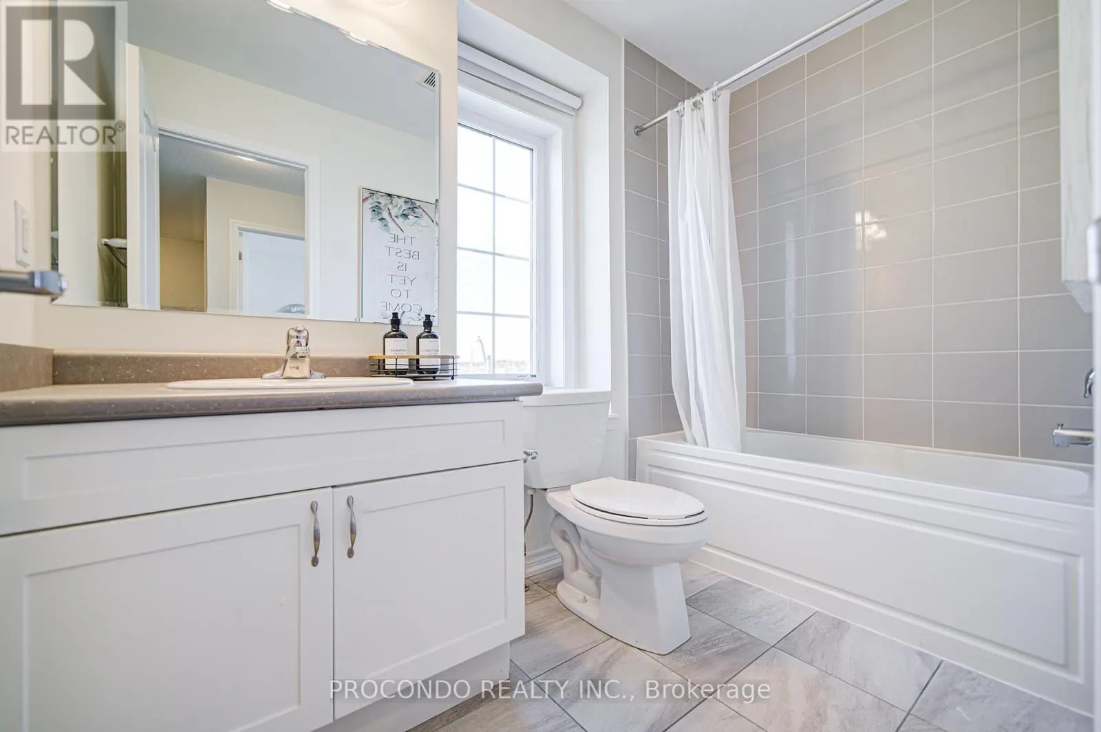 38 BLUEGILL CRESCENT