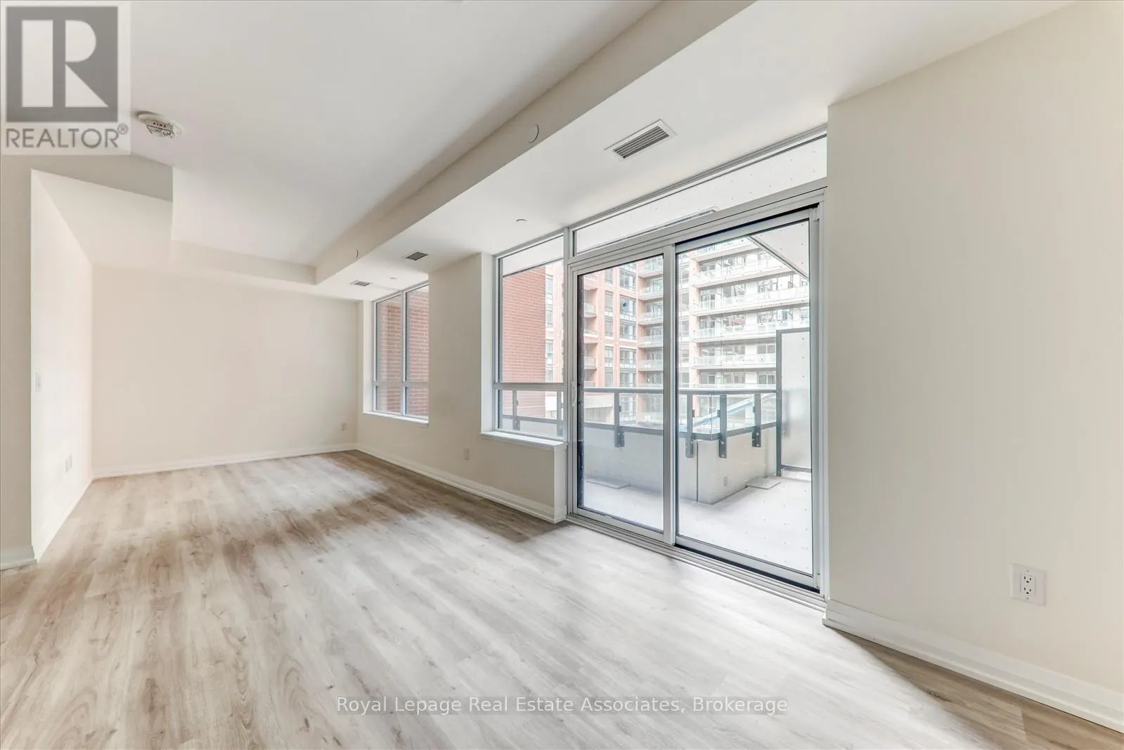 328 - 3270 SHEPPARD AVENUE E