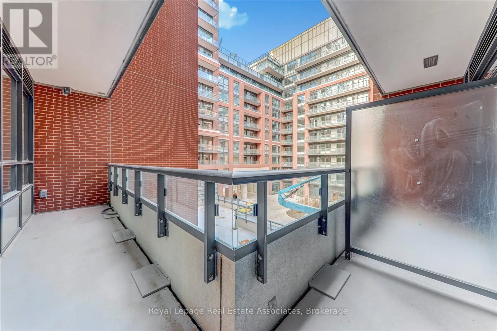 328 - 3270 SHEPPARD AVENUE E