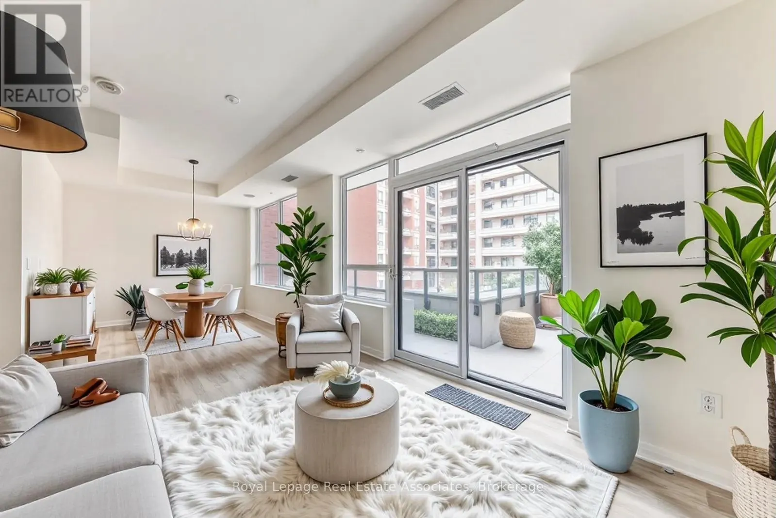 328 - 3270 SHEPPARD AVENUE E