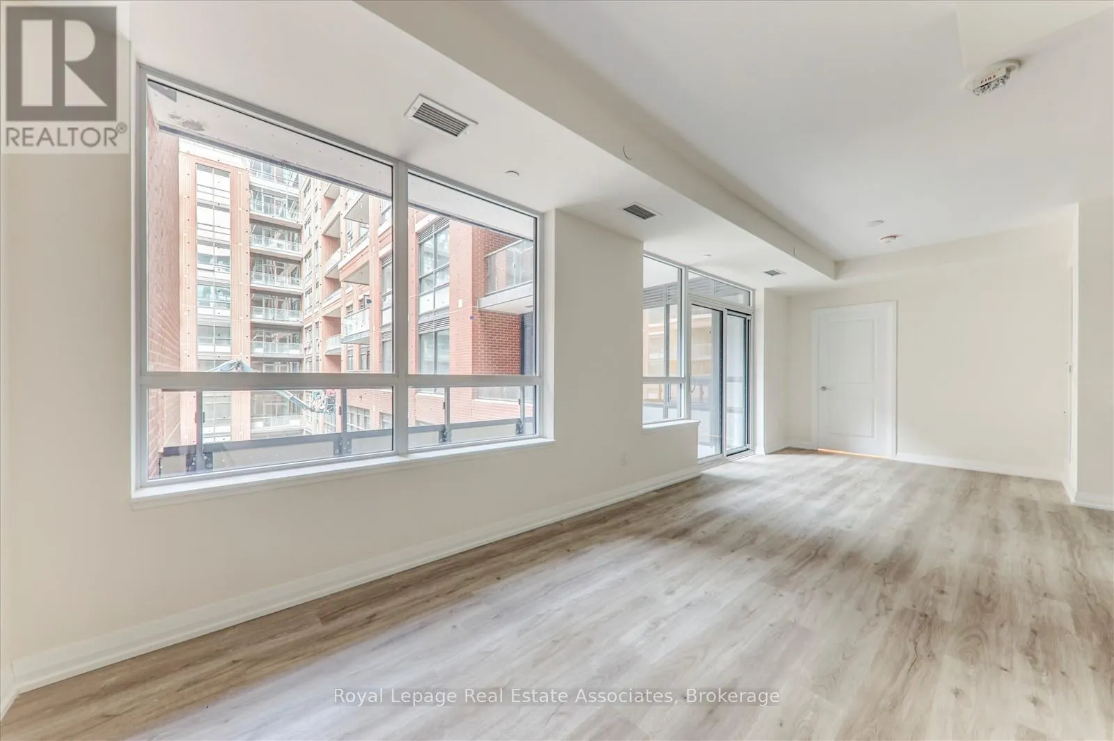 328 - 3270 SHEPPARD AVENUE E