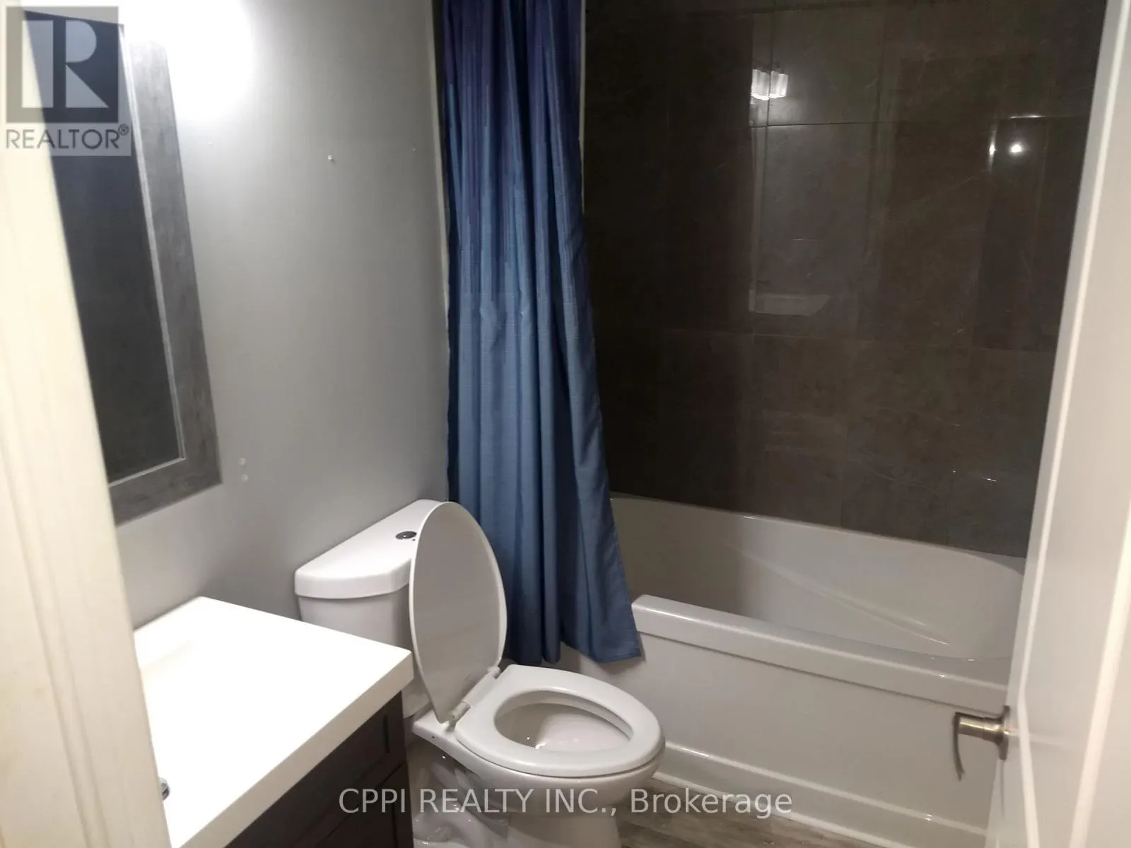 101 - 255 TRESANE STREET