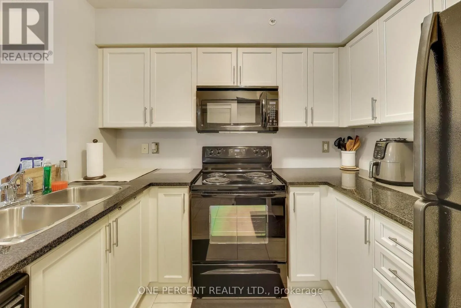 417 - 60 MENDELSSOHN STREET