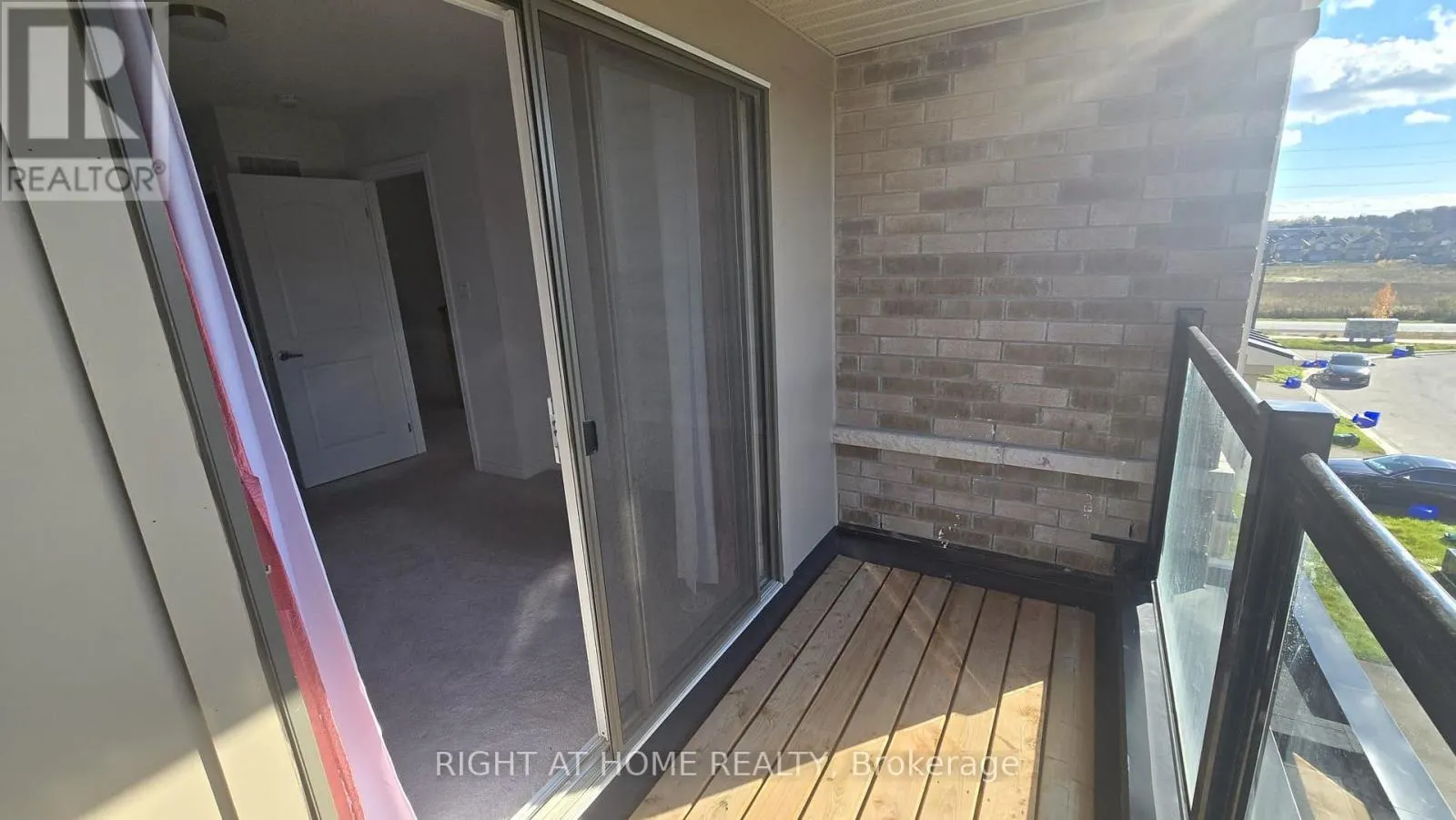 1992 CAMERON LOTT CRESCENT