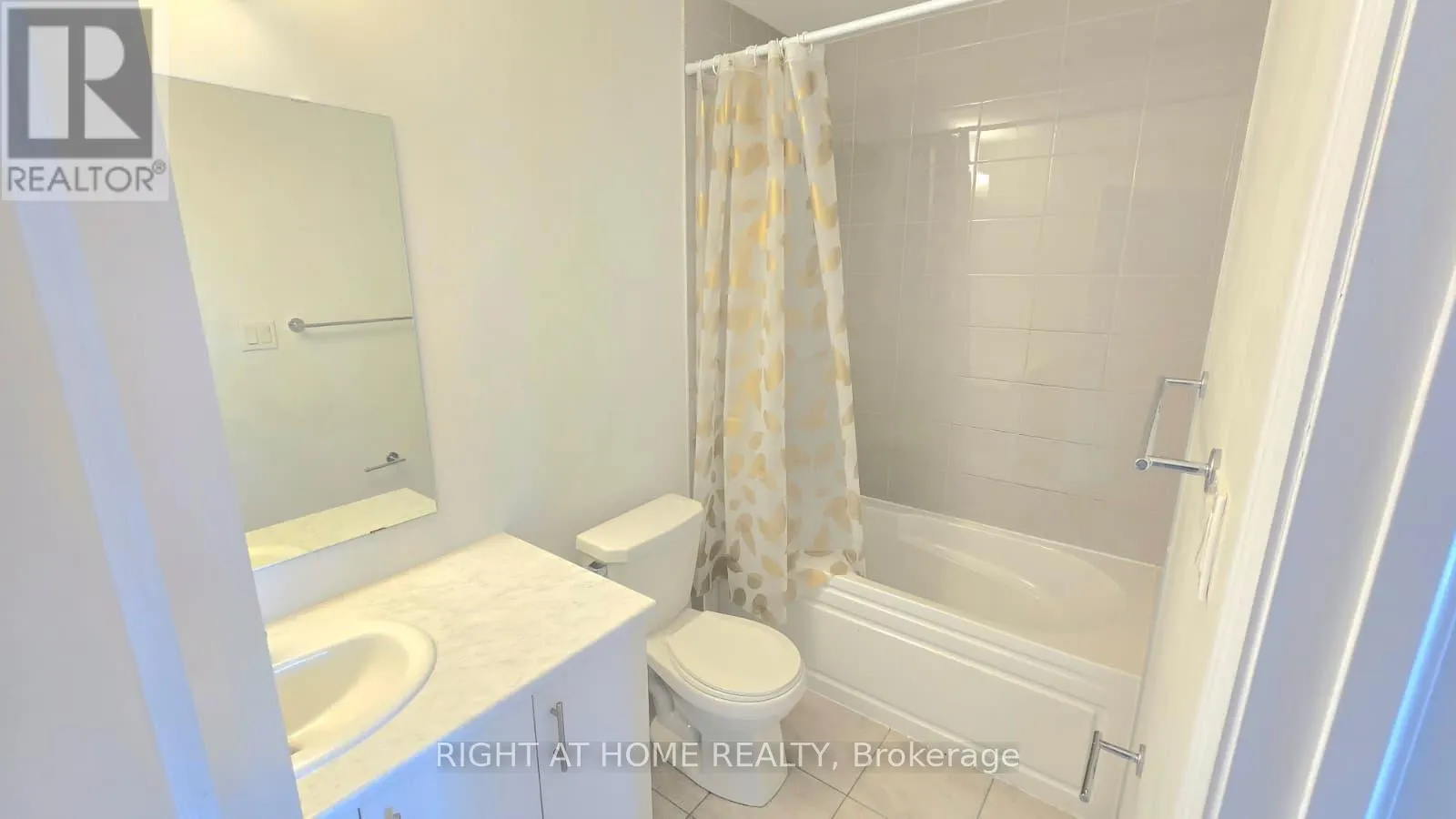 1992 CAMERON LOTT CRESCENT