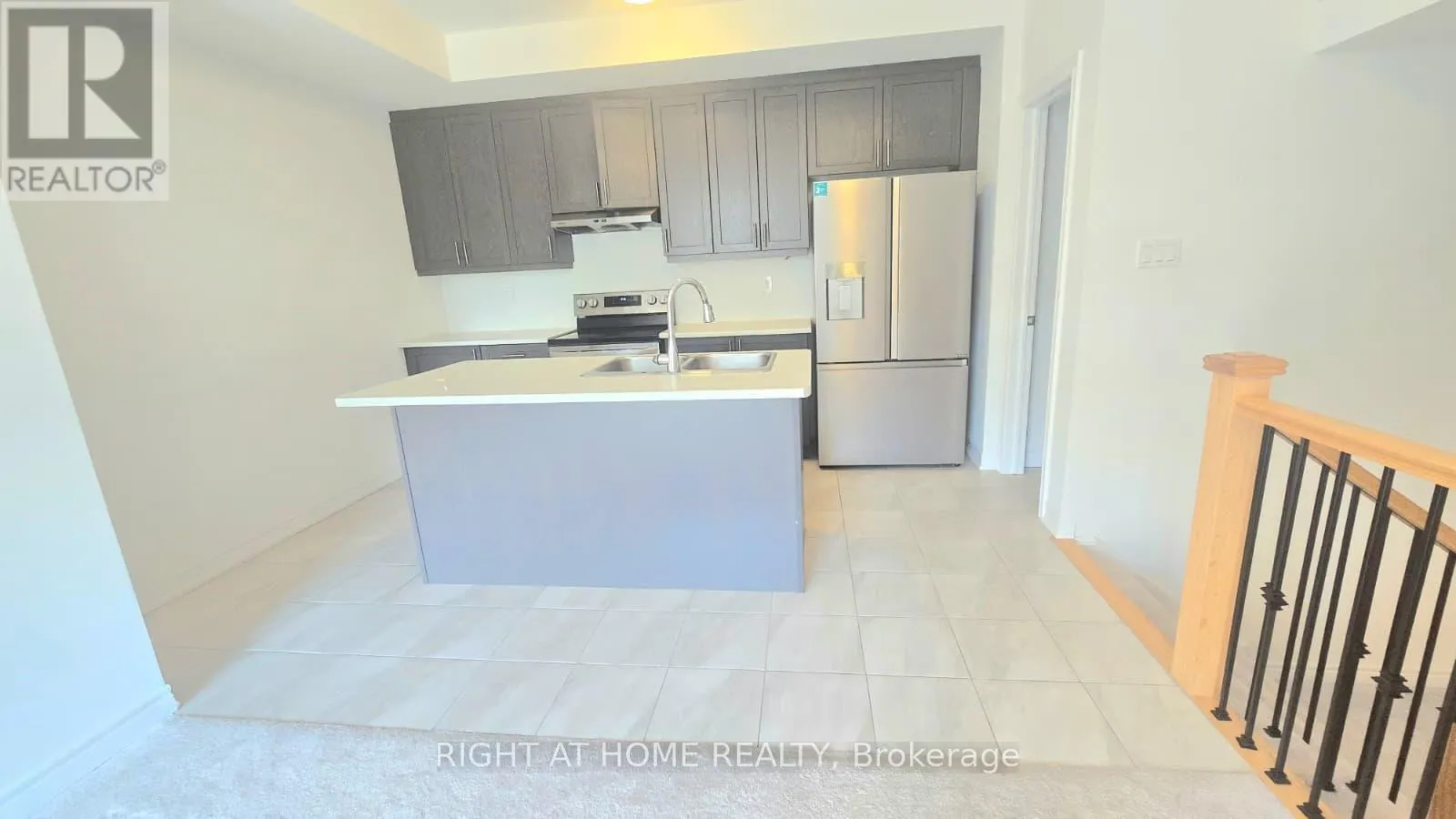 1992 CAMERON LOTT CRESCENT