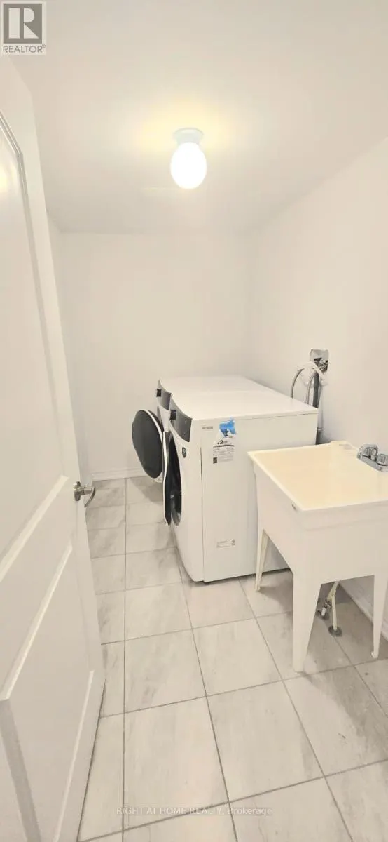 1992 CAMERON LOTT CRESCENT