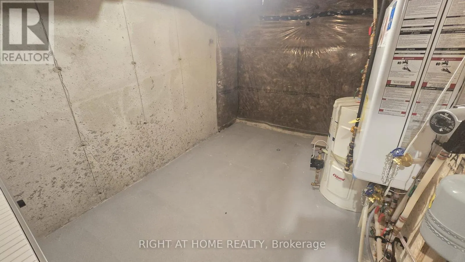 1992 CAMERON LOTT CRESCENT