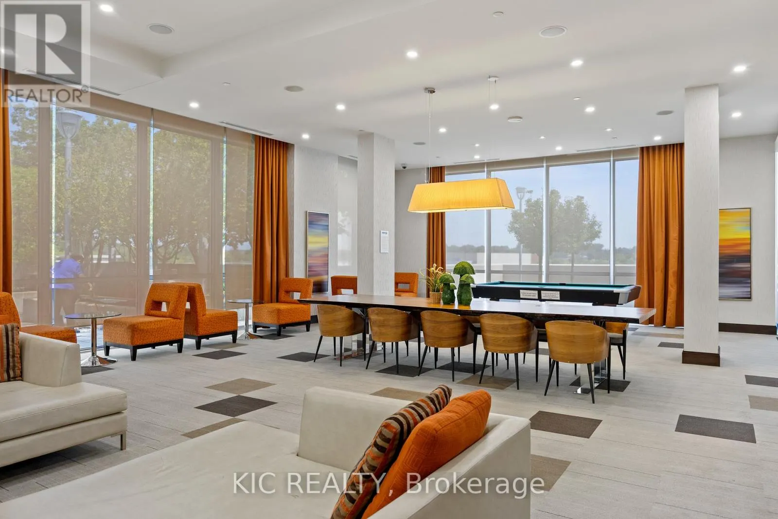 2312 - 181 VILLAGE GREEN SQUARE