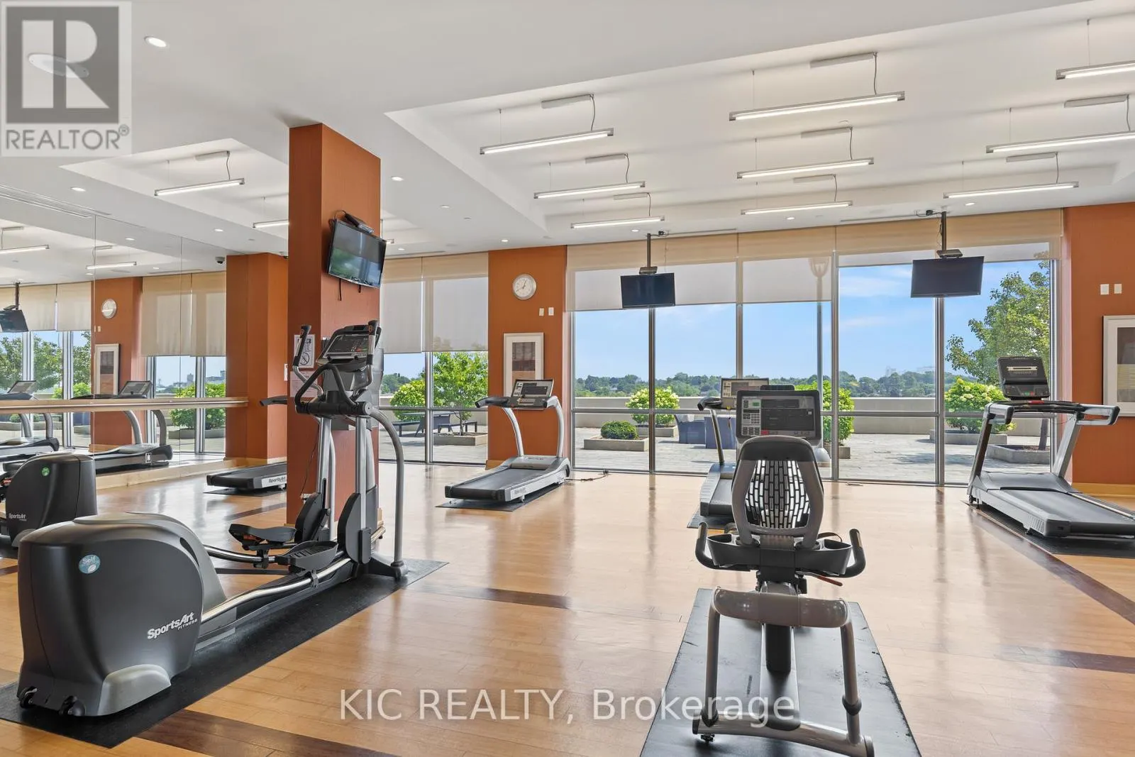 2312 - 181 VILLAGE GREEN SQUARE