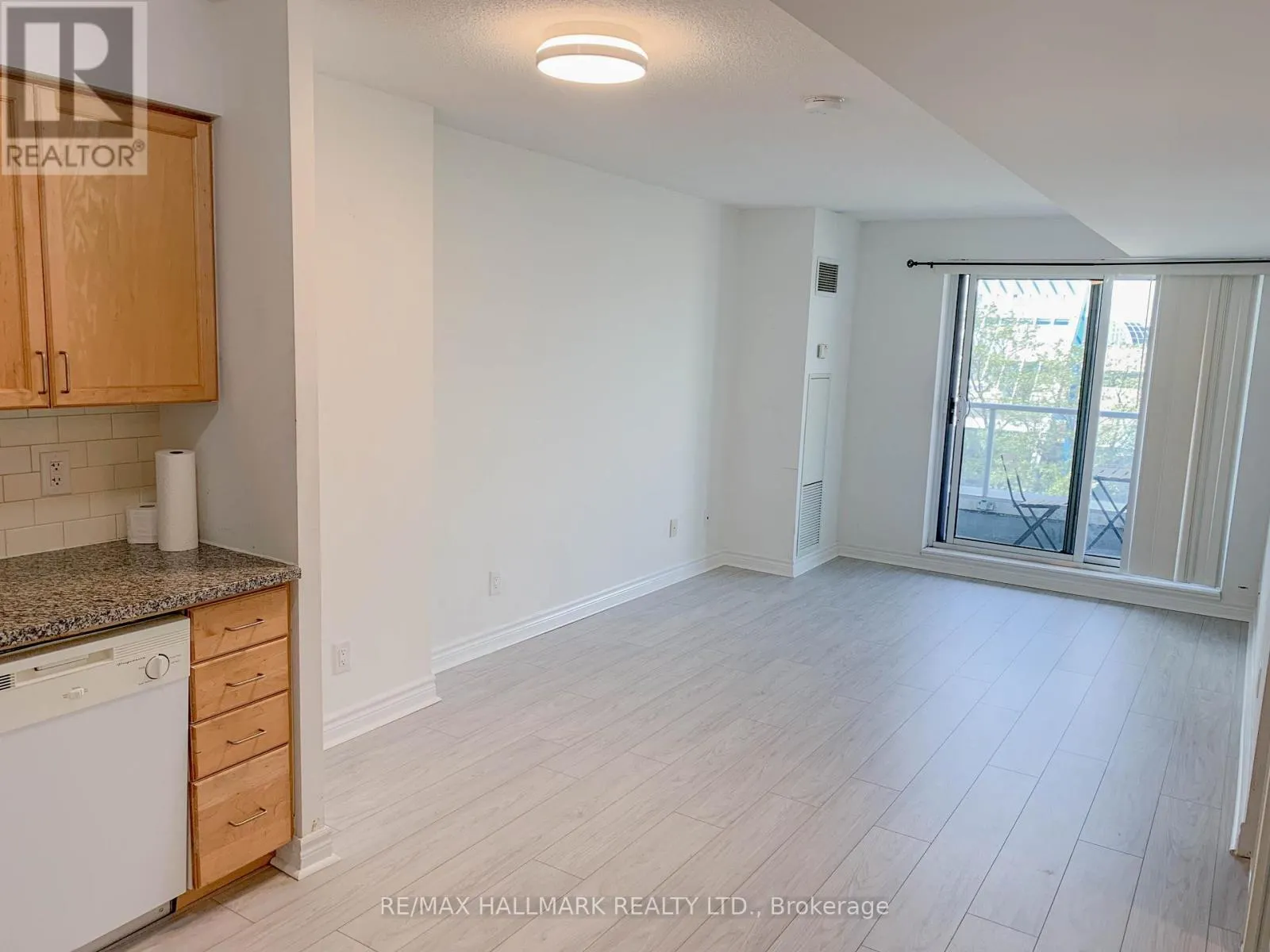 318 - 70 TOWN CENTRE COURT