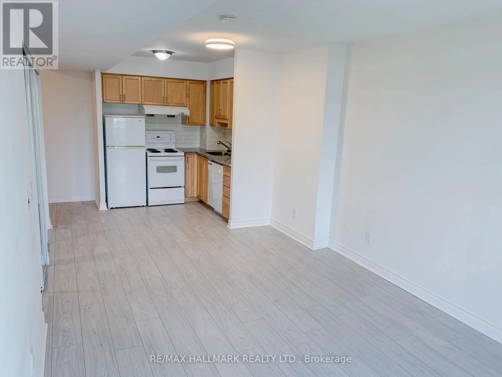 318 - 70 TOWN CENTRE COURT