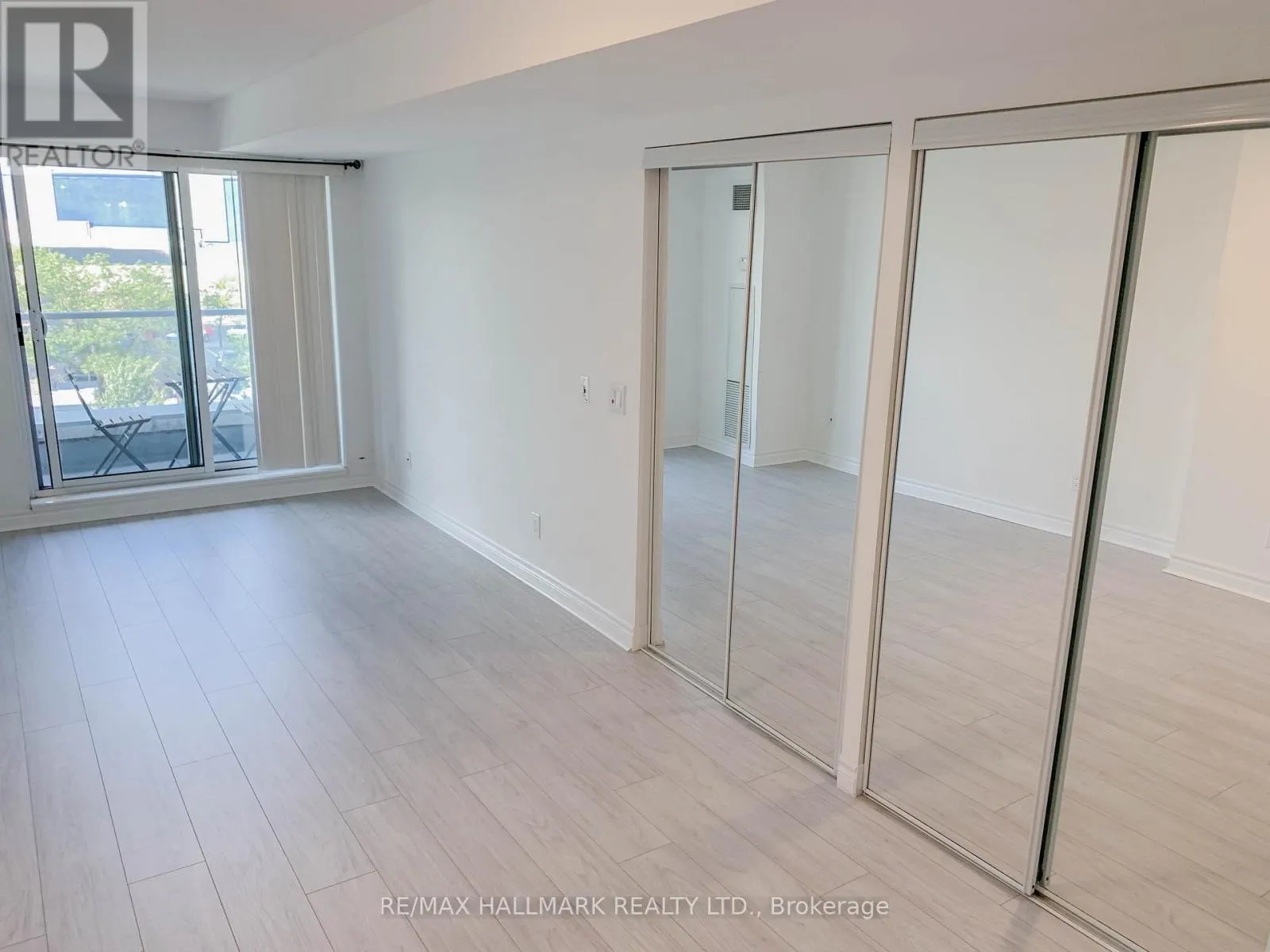 318 - 70 TOWN CENTRE COURT