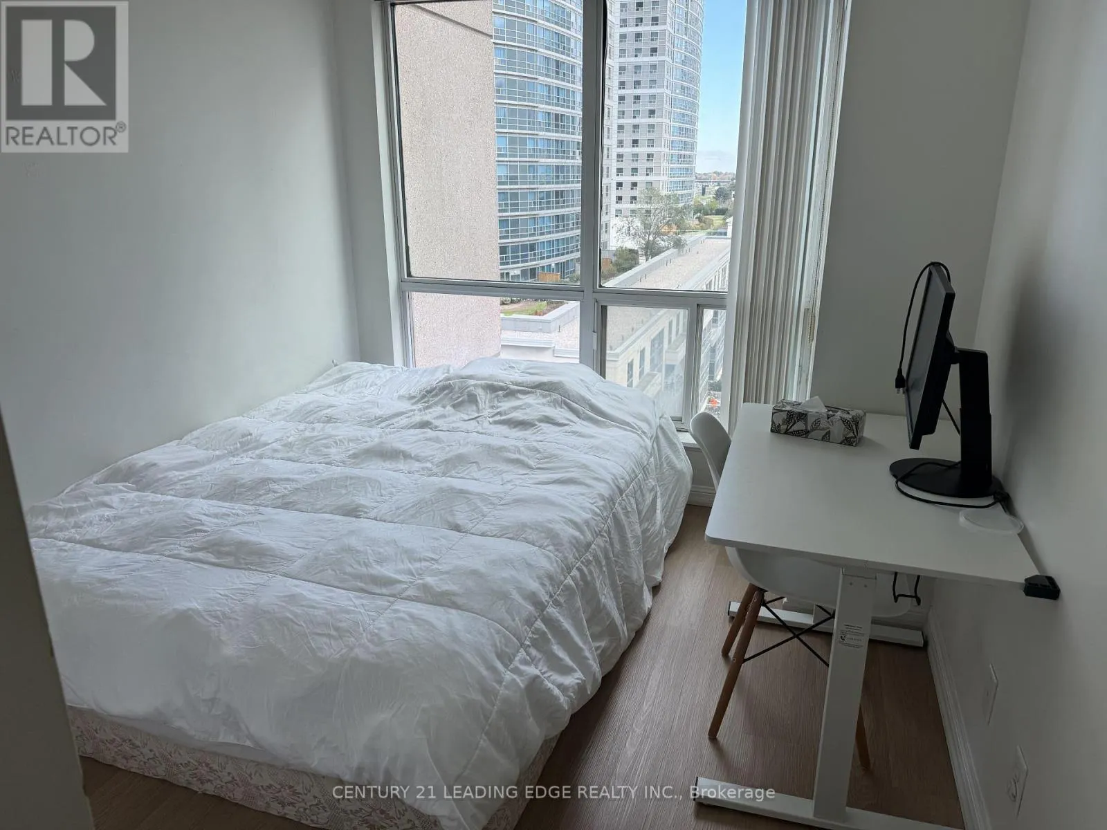 903 - 18 LEE CENTRE DRIVE