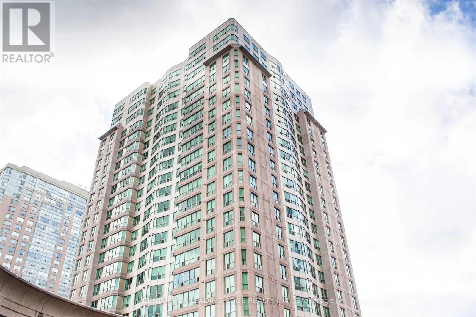 903 - 18 LEE CENTRE DRIVE