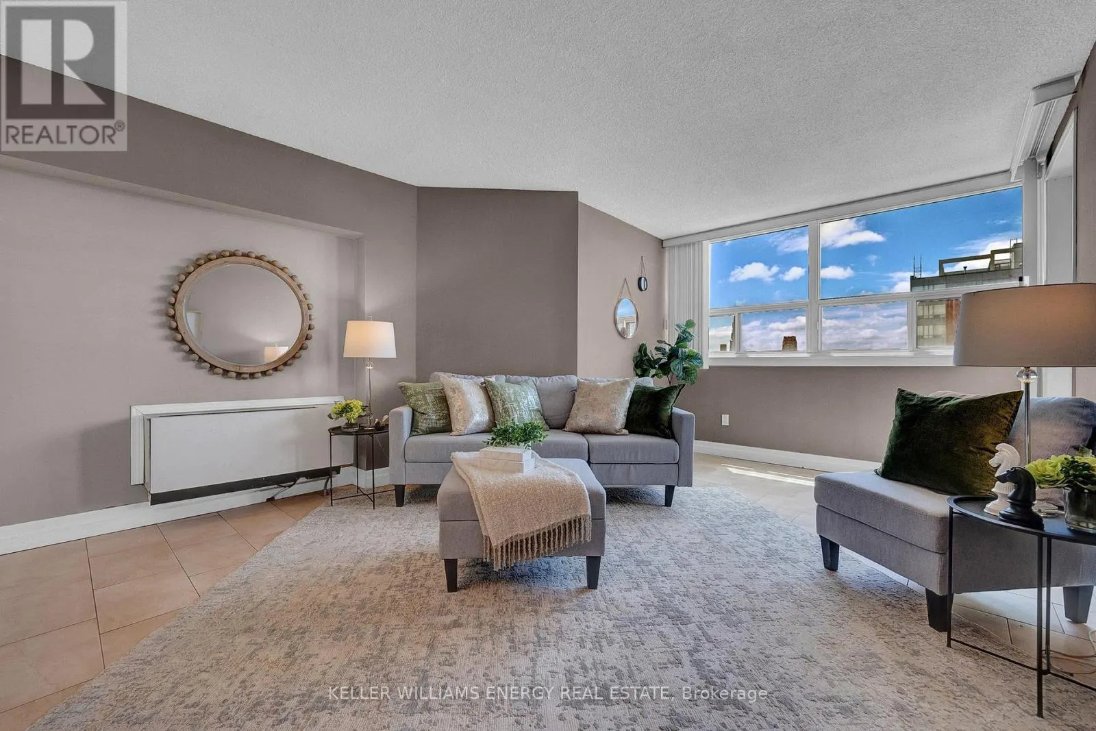 302 - 80 ATHOL STREET E, #302