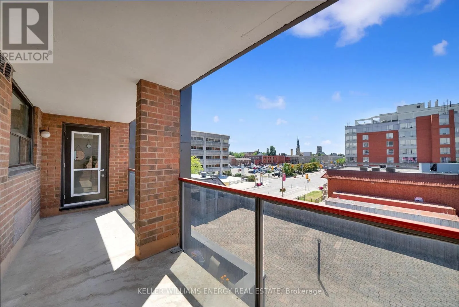 302 - 80 ATHOL STREET E, #302