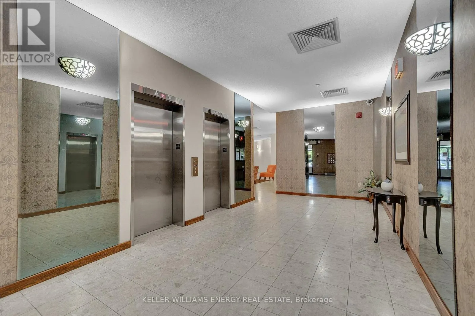 302 - 80 ATHOL STREET E, #302